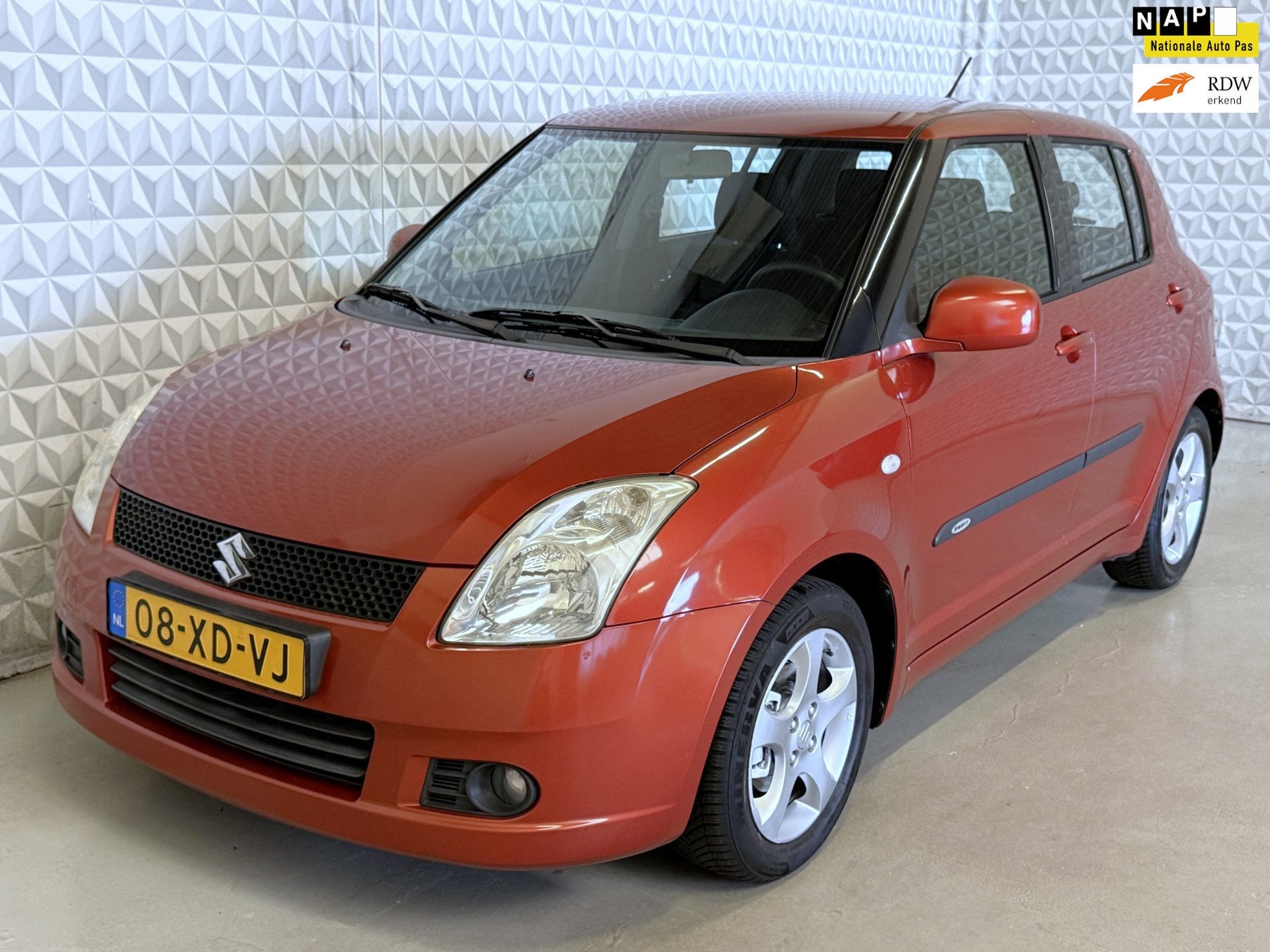 Suzuki Swift 1.3 Shogun + APK tot 05-2027 én AIRCO / 220.00, Auto's, Voorwielaandrijving, 965 kg, 400 kg, Swift