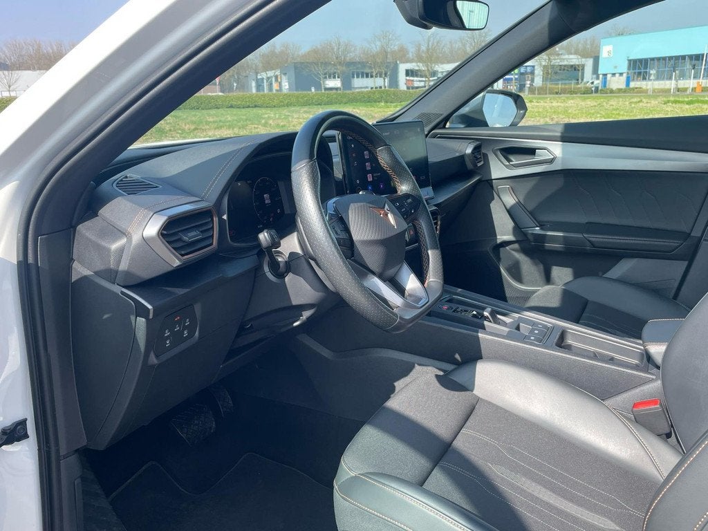Cupra Formentor 1.4 TSI e-Hybrid Essential 18 inch velgen, S, Auto's, Cupra, Stof, Gebruikt, 4 cilinders, Wit