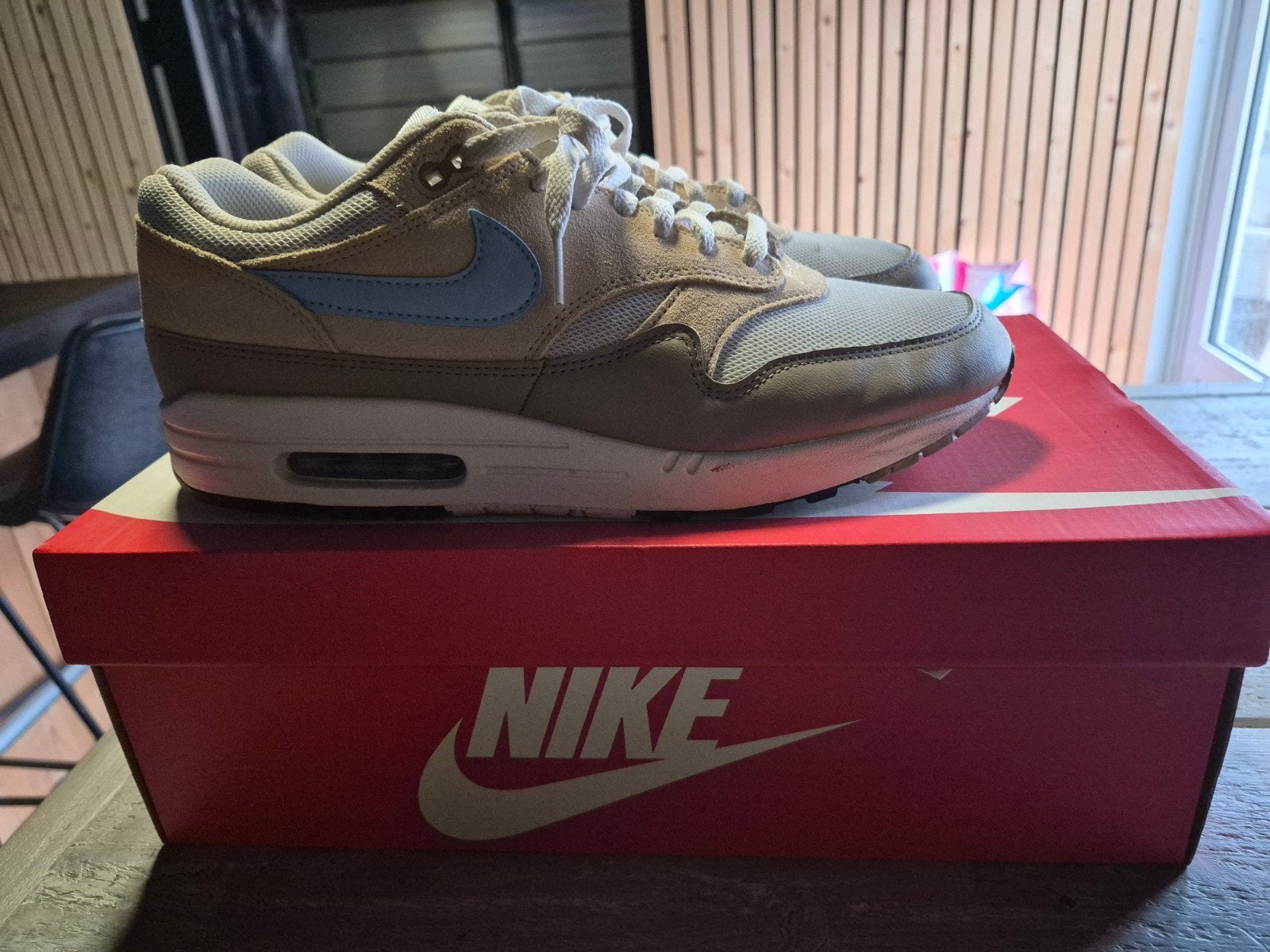 Nike Air Max 1 ESS Light Bone/Psychic Blue - Maat 46, Nike air max, Overige kleuren, Ophalen of Verzenden, Sneakers of Gympen