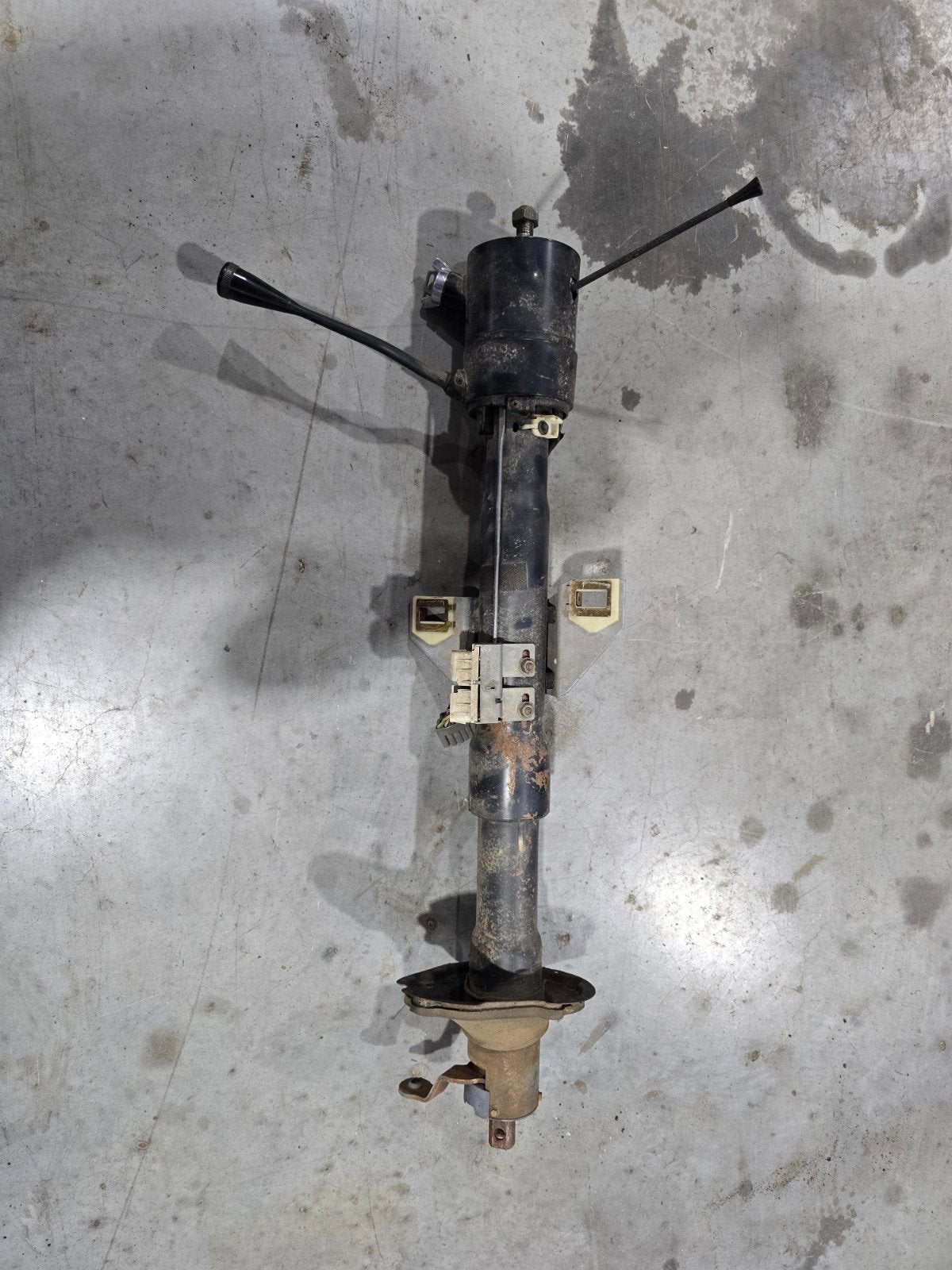 Ford Bronco / F100 / F150 / F250 / F350 Stuurkolom, Ophalen, Gebruikt