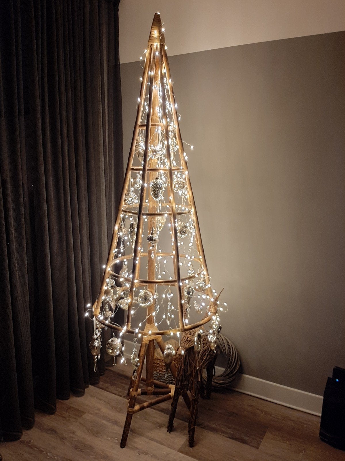 prachtige houten kerstboom, Ophalen