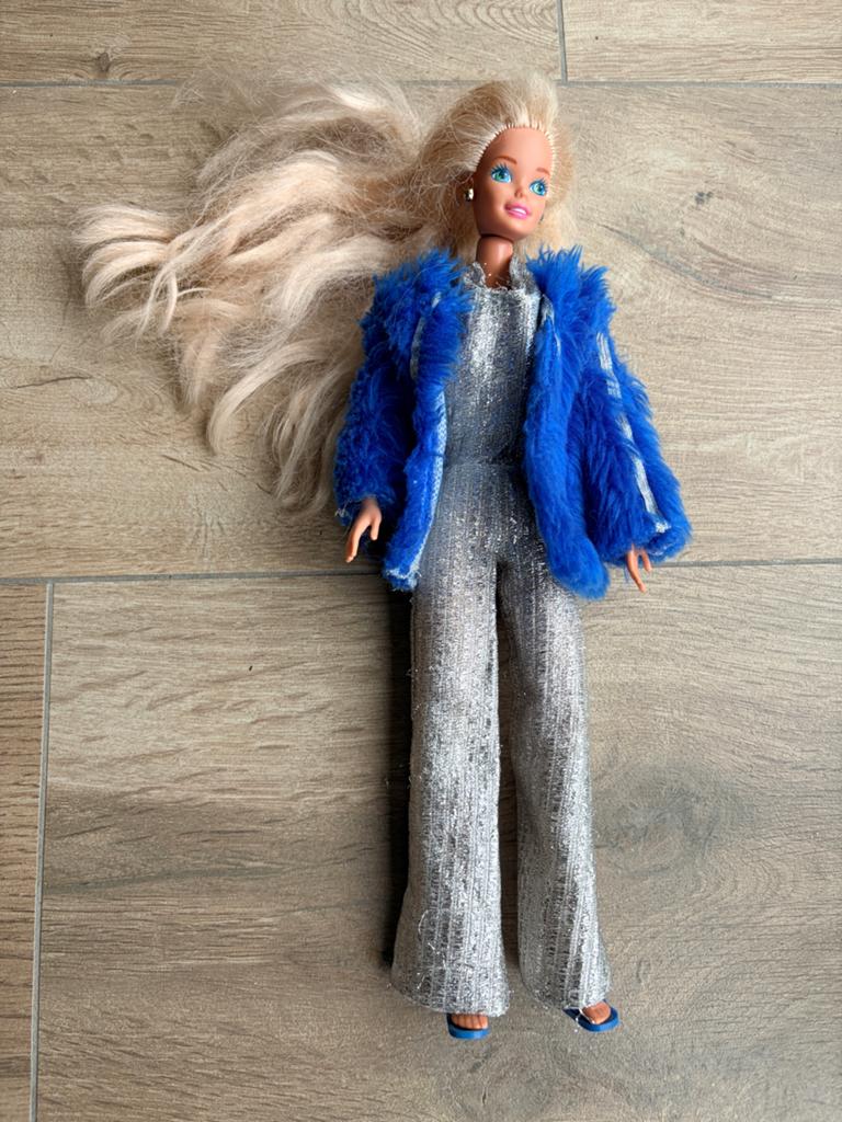 Vintage 1978 Barbie: Blauw Bont & Zilver Jumpsuit, Ophalen of Verzenden, Gebruikt, Barbie