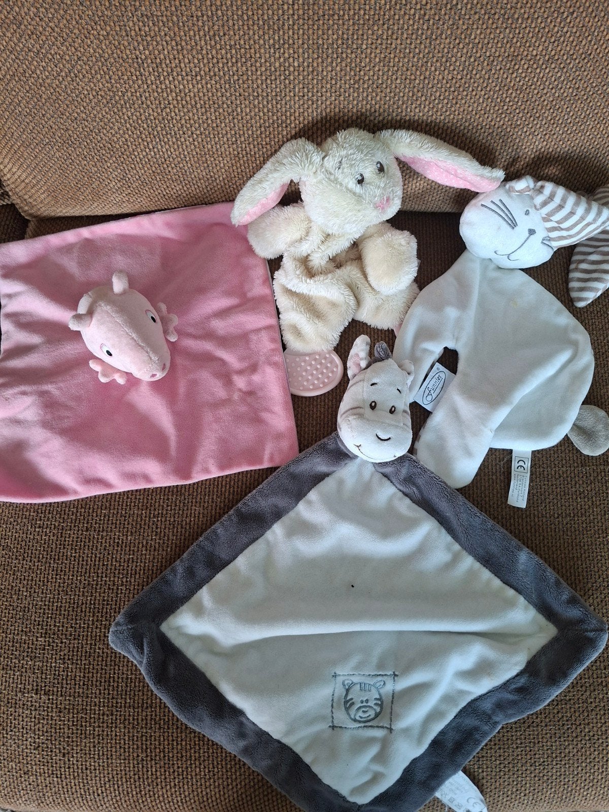 Diverse babyknuffels: varkentje, zebra, konijnen, Ophalen of Verzenden, Gebruikt, Overige typen, Met geluid