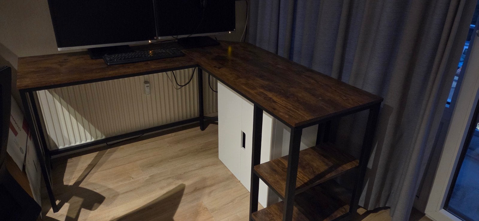 hoek bureau, Ophalen