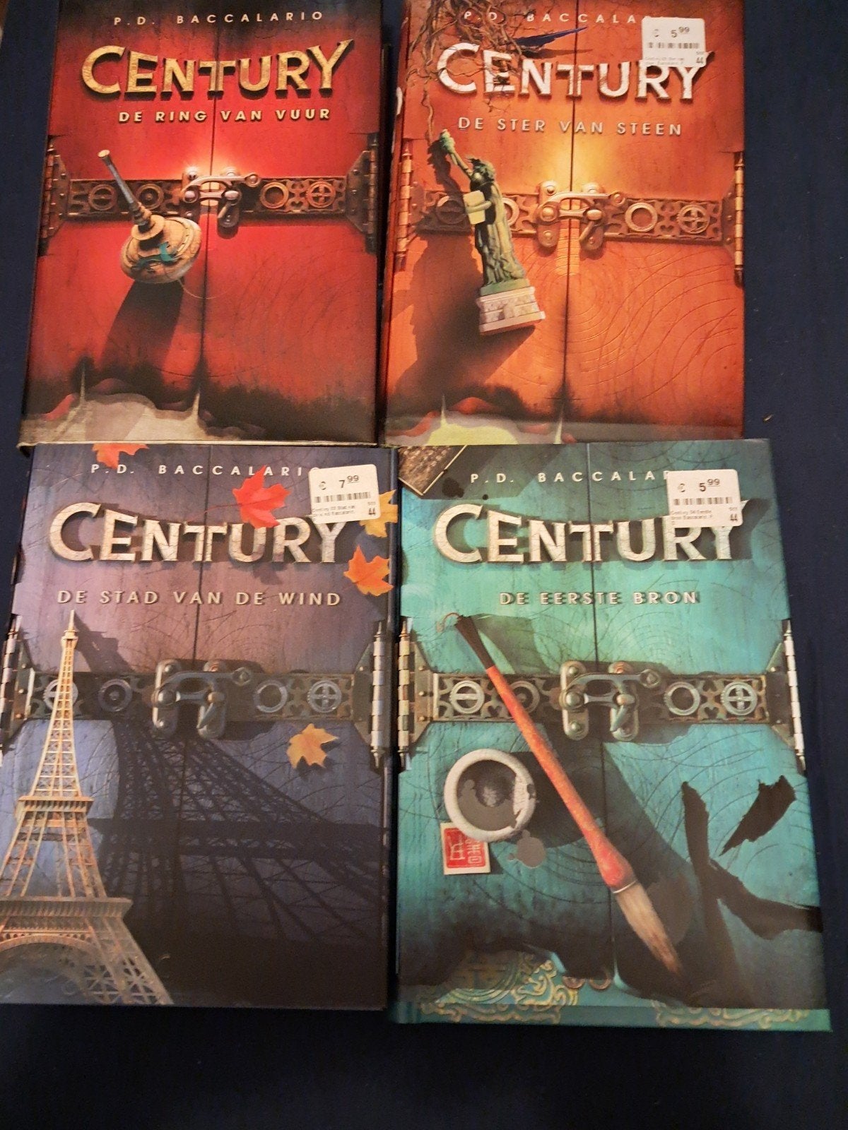 century boeken serie, Ophalen of Verzenden, Zo goed als nieuw, Pierdomenico Baccalario