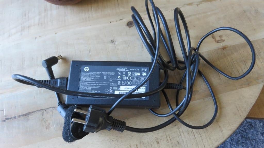 HP Adapter Model HSTNN-LA25   19,5V  / 6,15A, Computers en Software, Laptop-opladers, Ophalen of Verzenden, Gebruikt, HP