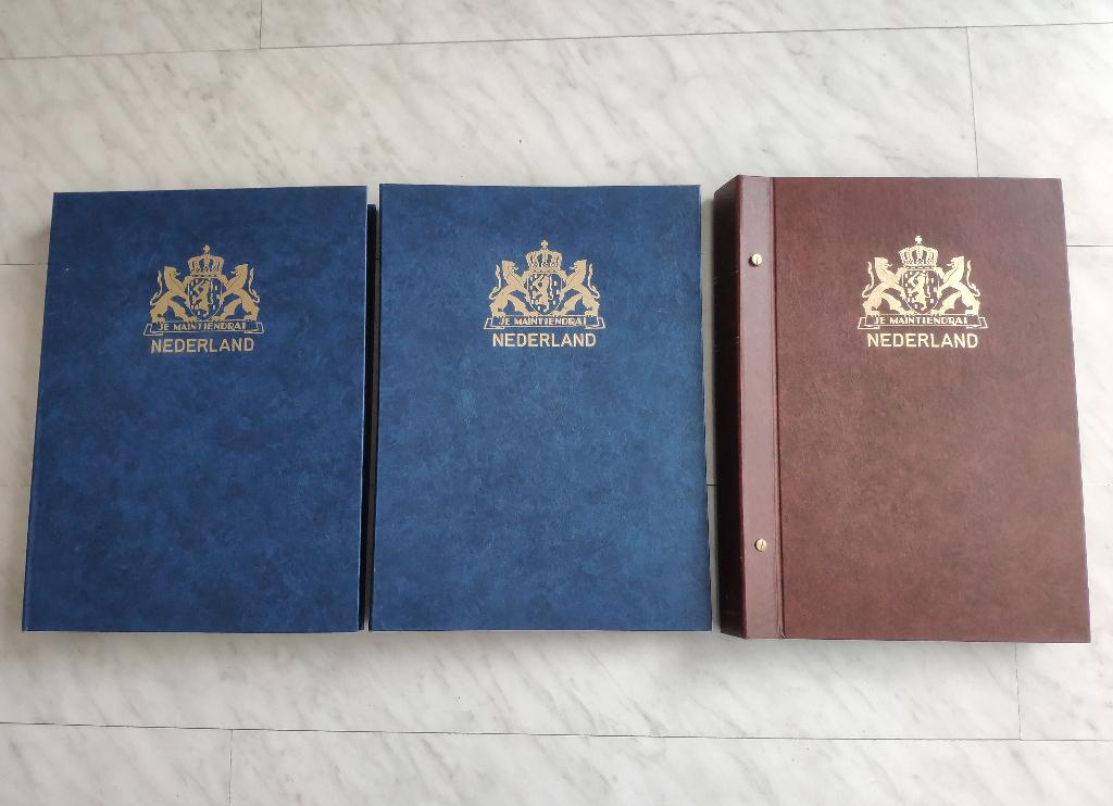 Nederland eerste dag enveloppen 382-599 in 3 mooie albums, Postzegels en Munten, Brieven en Enveloppen | Nederland, Ophalen, Envelop