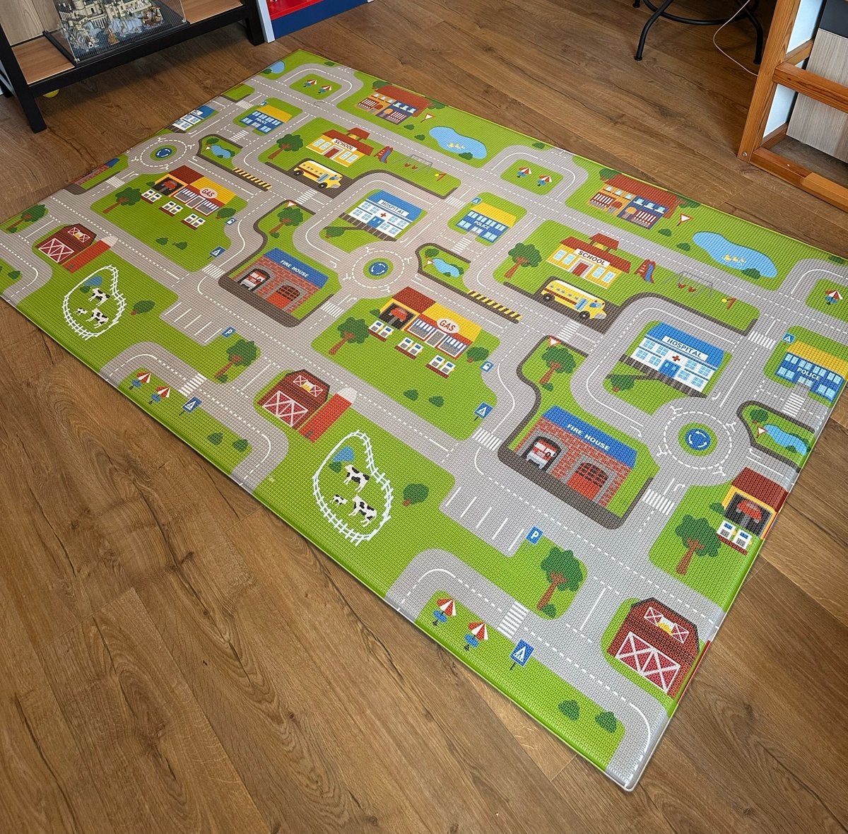 Leuke zachte en dubbelzijdige speelmat /speelkleed, Ophalen, Zo goed als nieuw, Speelkleed