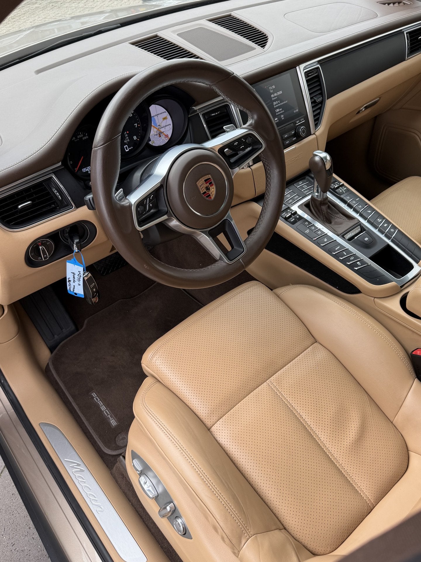 Porsche Macan 2.0 Luchtvering-Pano-ACC-Trekhaak-Leer, Auto's, Automaat, Gebruikt, 4 cilinders, Bedrijf