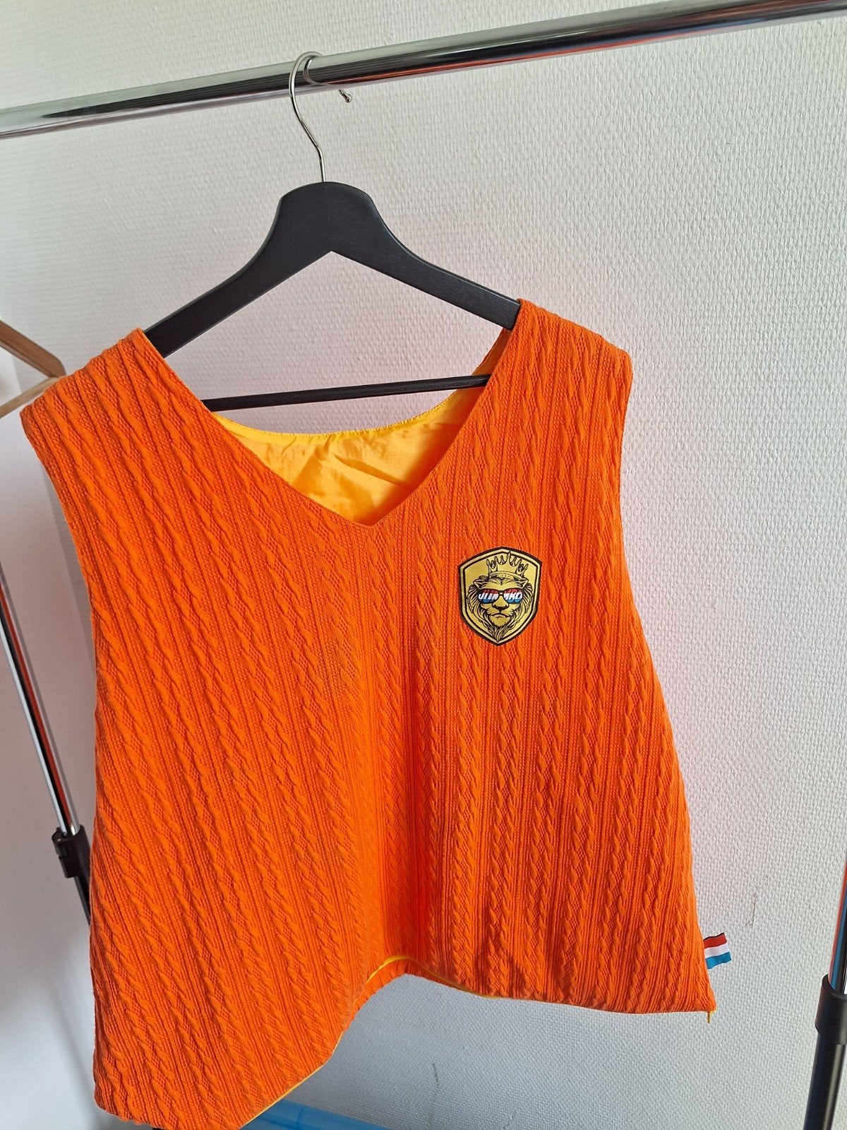 Oranje spencer/tas, Maat 38/40 (M), Oranje, Ophalen of Verzenden, Zo goed als nieuw