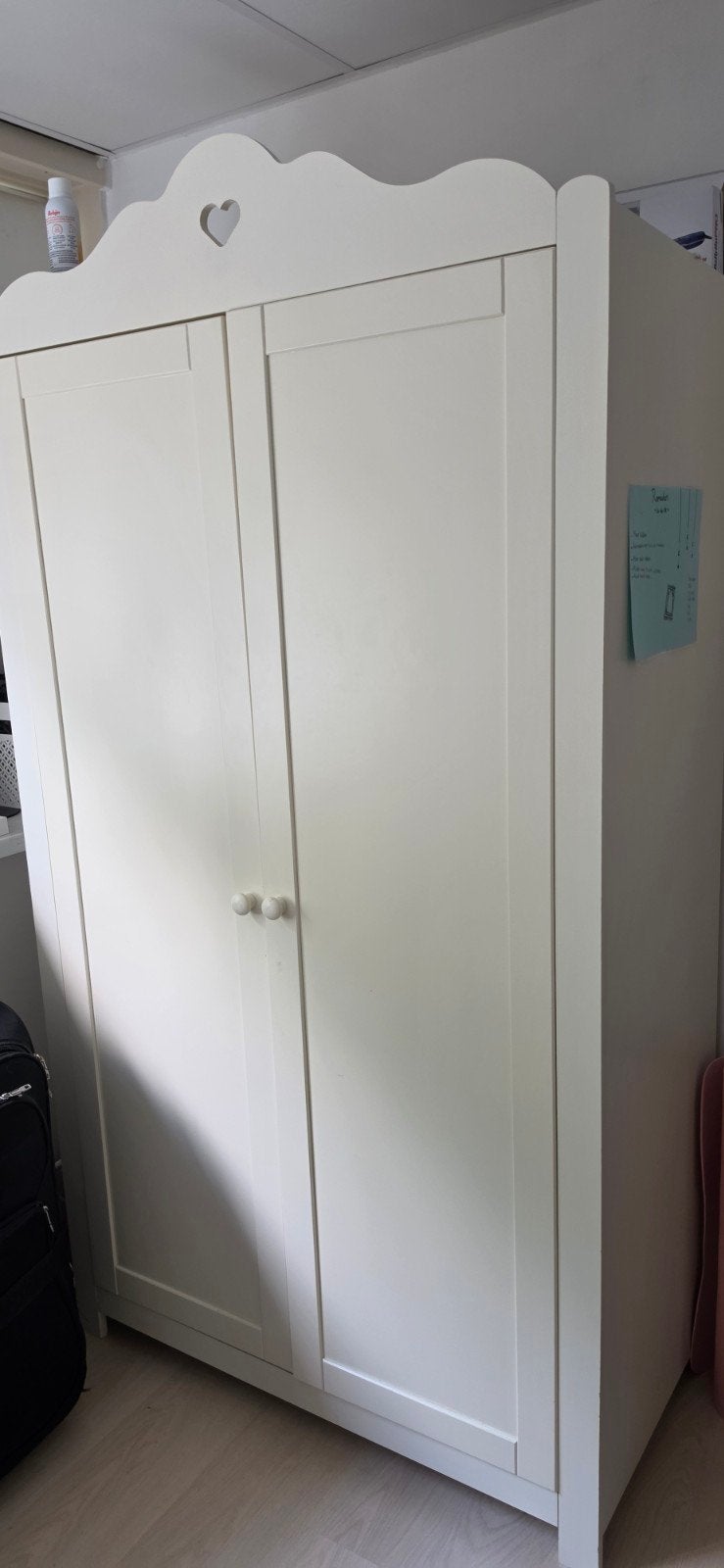 Witte kledingkast met hartje - Ideaal voor kinderkamer, Met deur(en), Gebruikt, Kinderkamer, Romantisch, 150 tot 200 cm