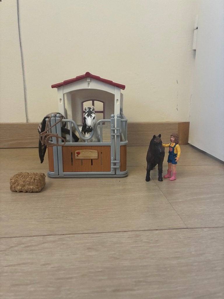 Schleich paardenstal + paarden, accessoires en poppetje, Ophalen, Gebruikt
