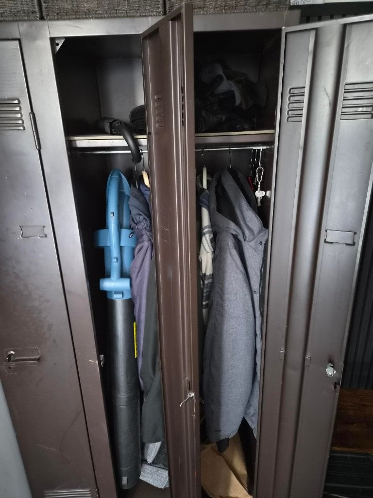 locker kast, Ophalen