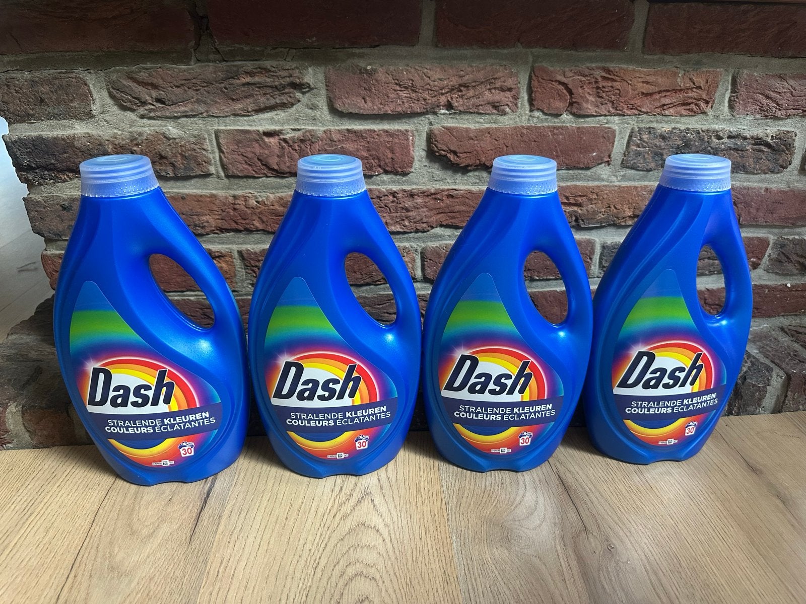 4x Dash vloeibaar wasmiddel stralende kleur - Nieuw, Ophalen of Verzenden, Overige typen