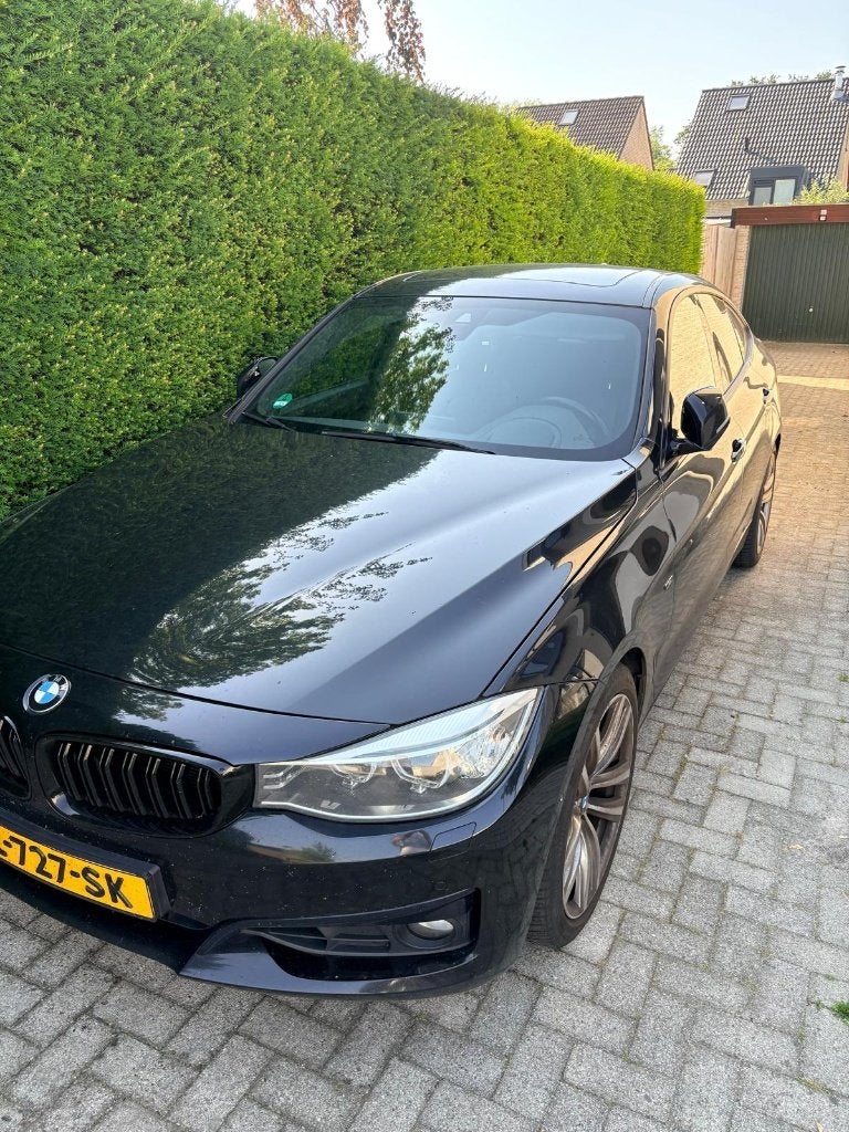 BMW 3-Serie GT 328I Aut8 2013 Zwart, Auto's, BMW, Automaat, 745 kg, Zwart, Zwart