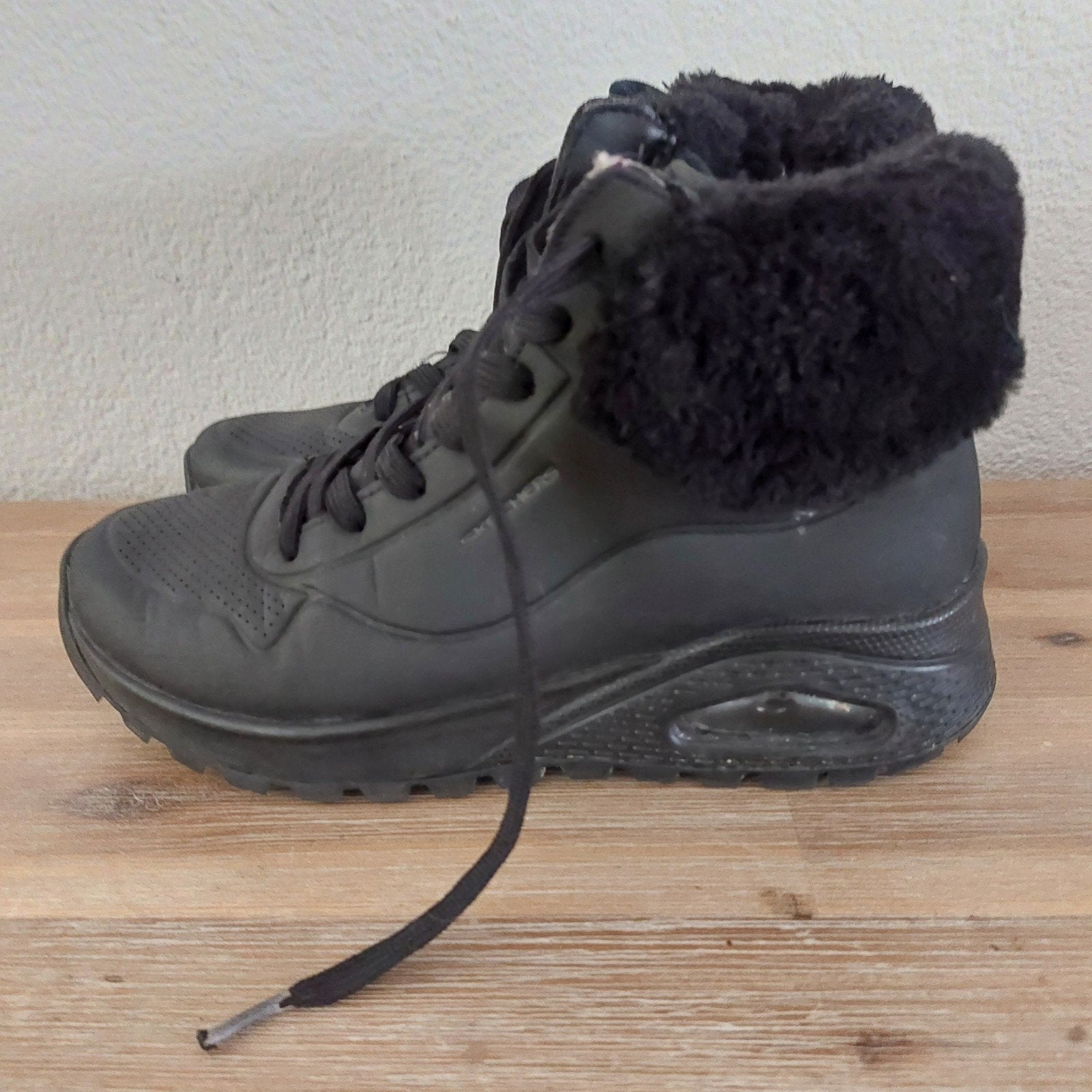 zwarte Skechers met bont maat 38, Kleding | Dames, Schoenen, Skechers, Zwart, Ophalen of Verzenden, Sneakers of Gympen