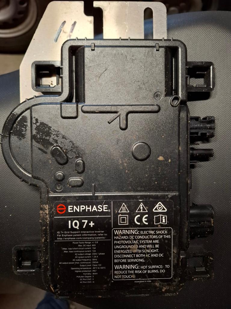 16x Enphase IQ7+ omvormers met bekabeling, Doe-het-zelf en Verbouw, Ophalen, Zo goed als nieuw, Overige typen, 200 wattpiek of meer