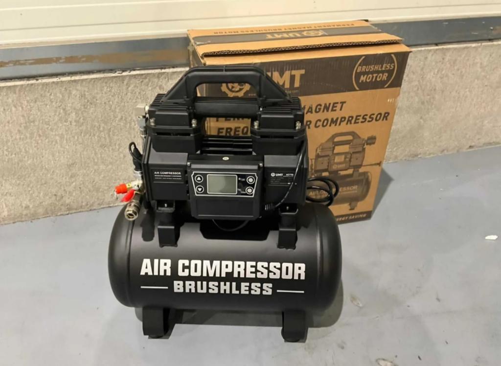UMT AC770-19 Luchtcompressor 19L, Doe-het-zelf en Verbouw, Compressors, 6 tot 10 bar, Nieuw, Ophalen of Verzenden, 200 tot 400 liter/min
