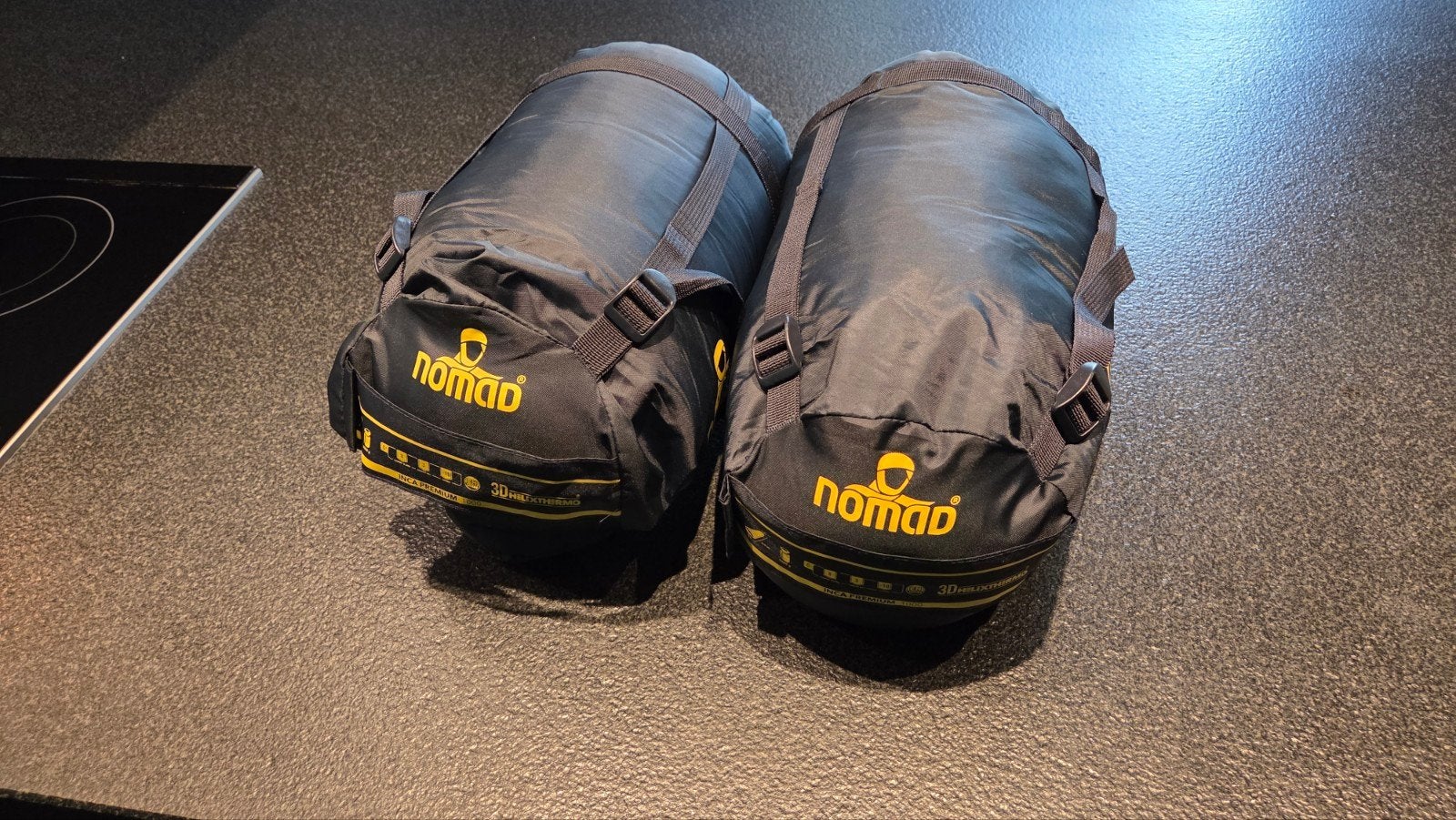 2 stuks zeer nette Nomad Inca Premium 1000 slaapzak, Ophalen of Verzenden, Zo goed als nieuw