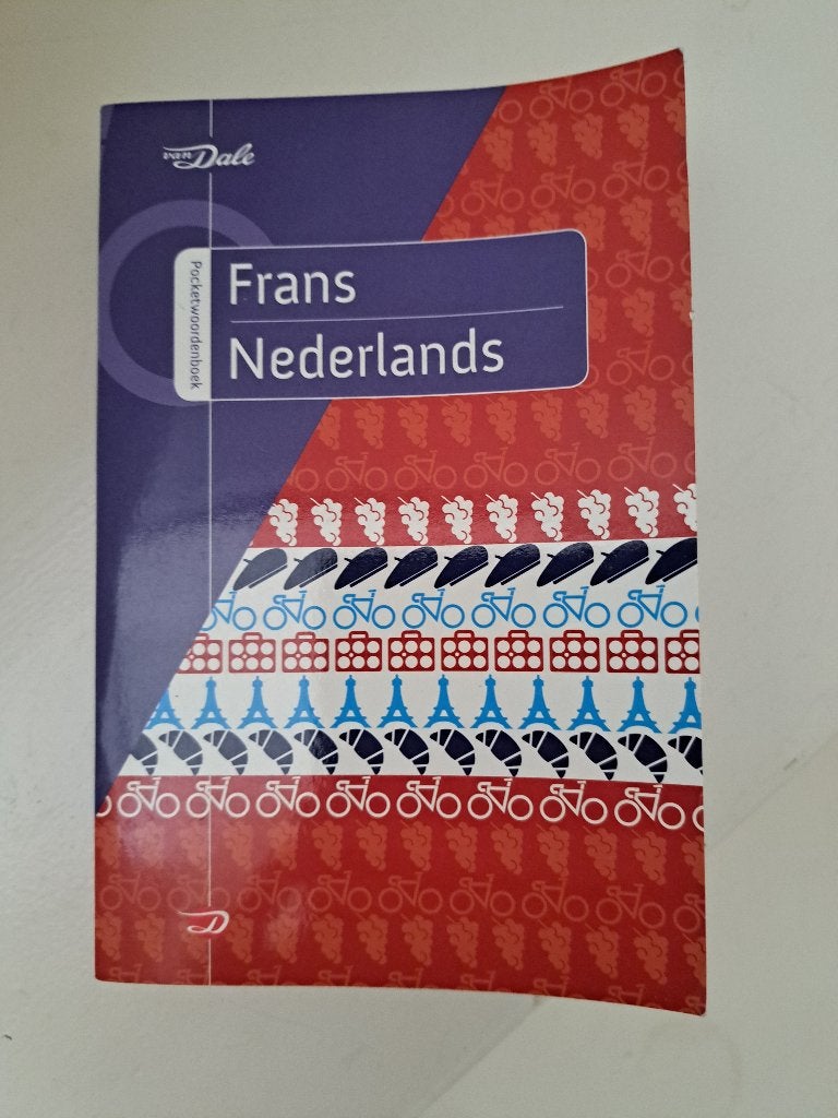 Woordenboek, Nederlands, Ophalen of Verzenden, Zo goed als nieuw, Van Dale