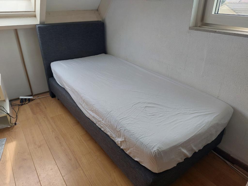 Boxspring MioDormio 90 x 200 met pocketvering matras, Ophalen, 90 cm, Eenpersoons, Zo goed als nieuw