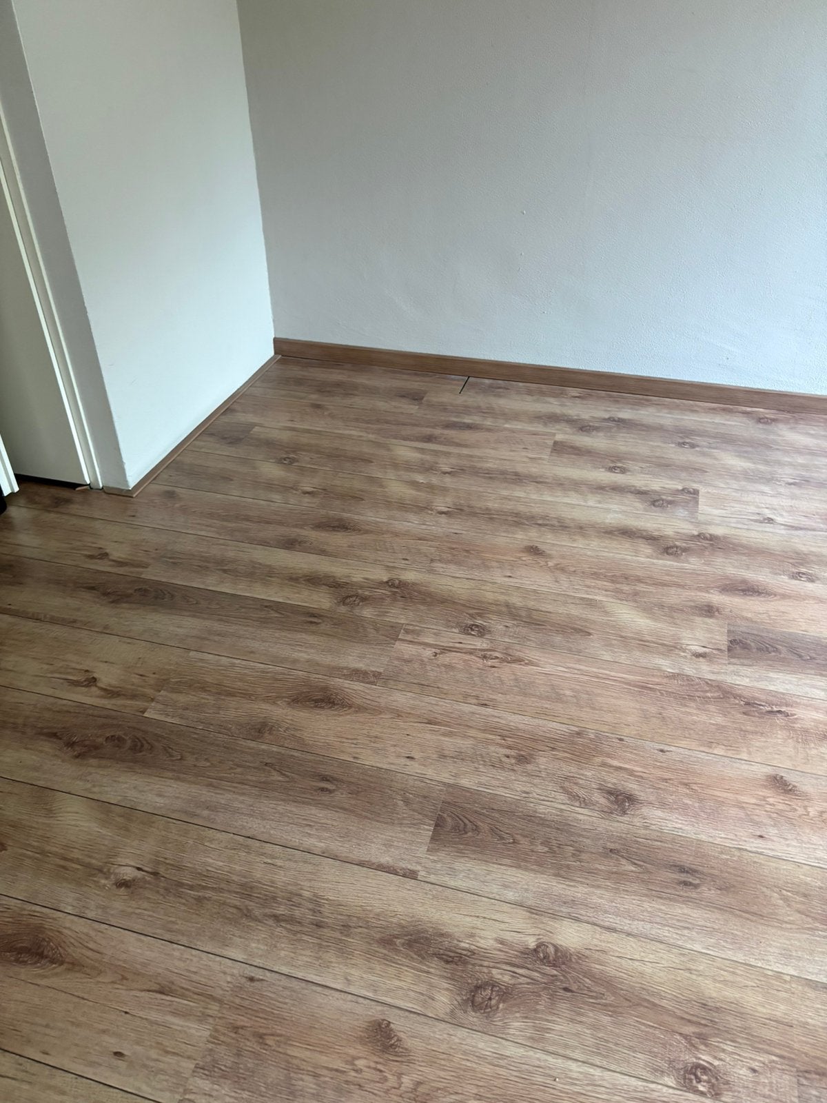 Gratis laminaat zelf demonteren 30 m2, Ophalen, 50 tot 150 cm, Zo goed als nieuw, 10 m² of meer