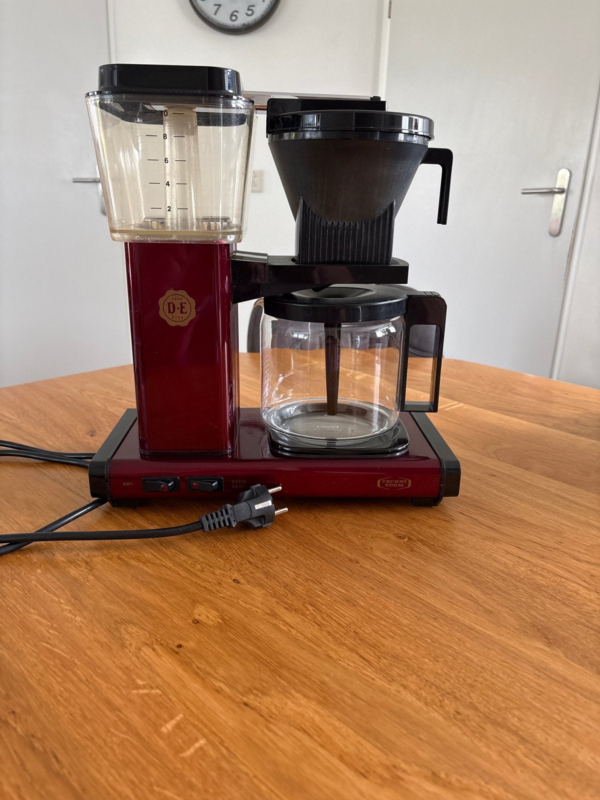 Douwe Egberts Techni vorm koffiezetapparaat, 10 kopjes of meer, Ophalen of Verzenden, Gebruikt, Koffiemachine