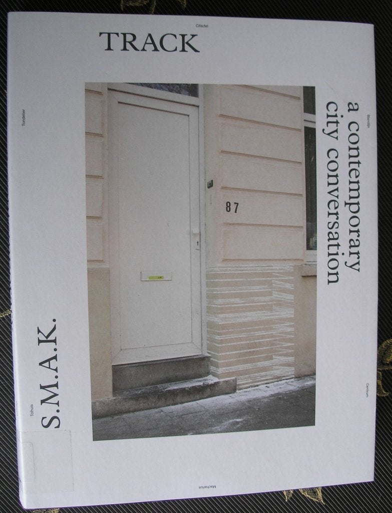 Track a contemporary city conversation - Gent- S.M.A.K., Ophalen of Verzenden, Zo goed als nieuw