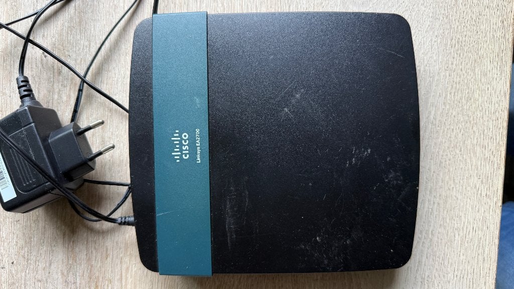 Cisco Linksys EA2700 draadlozer wifi Router - Goede staat, Ophalen, Gebruikt, Router, Cisco Linksys