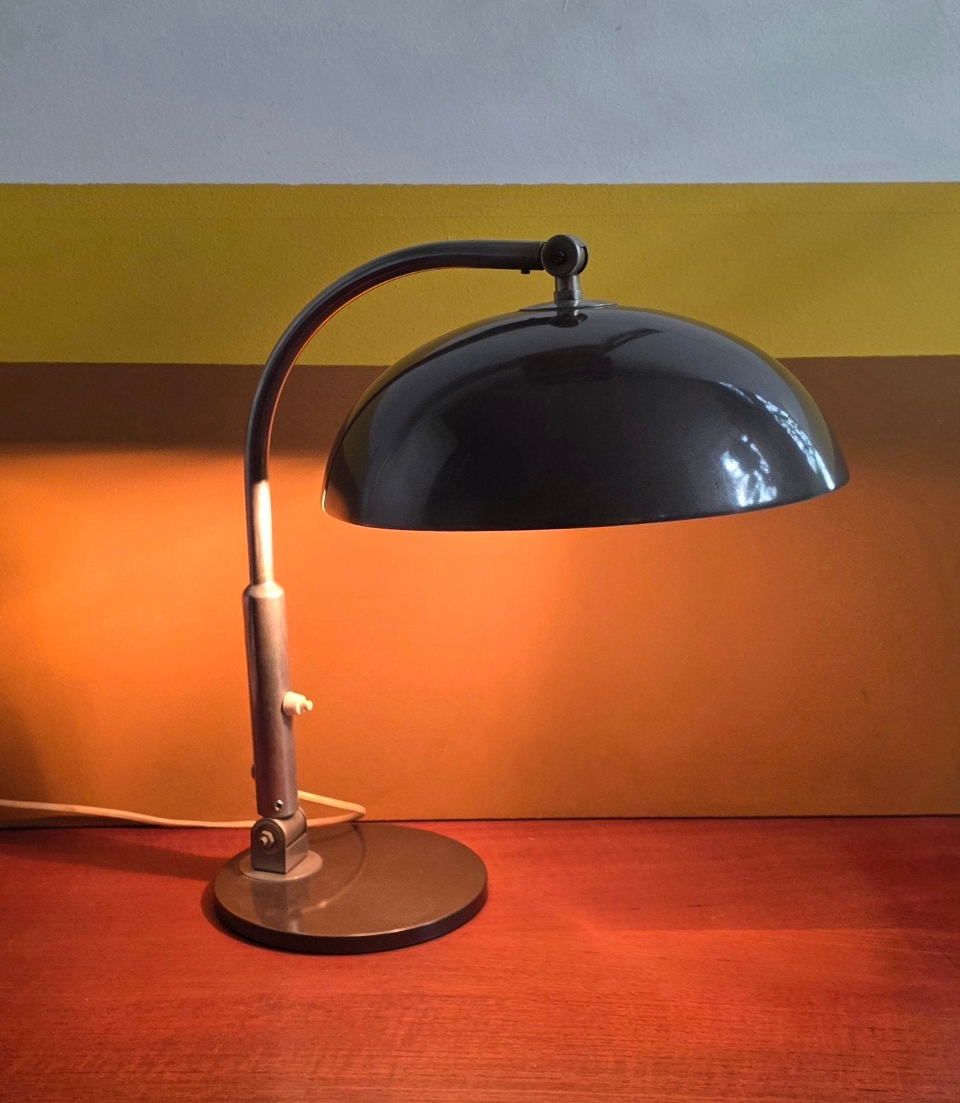 Vintage, design tafellamp. Hala 144, H. Busquet, Ophalen of Verzenden