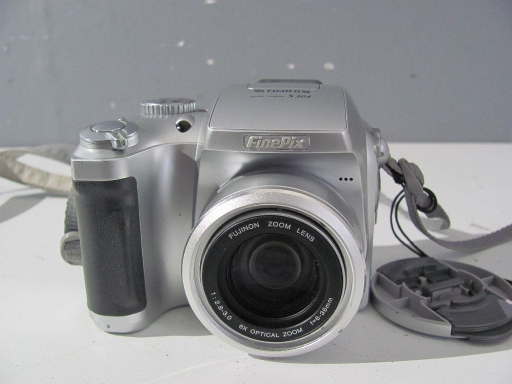 Fujifilm finepix S304, Compact, Ophalen of Verzenden, Zo goed als nieuw, 3 Megapixel