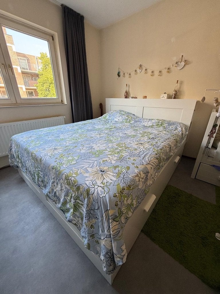 Complete nieuwe Bedcombinatie Wit (180x200 cm), Huis en Inrichting, Ophalen, Verstelbaar, Wit, 180 cm
