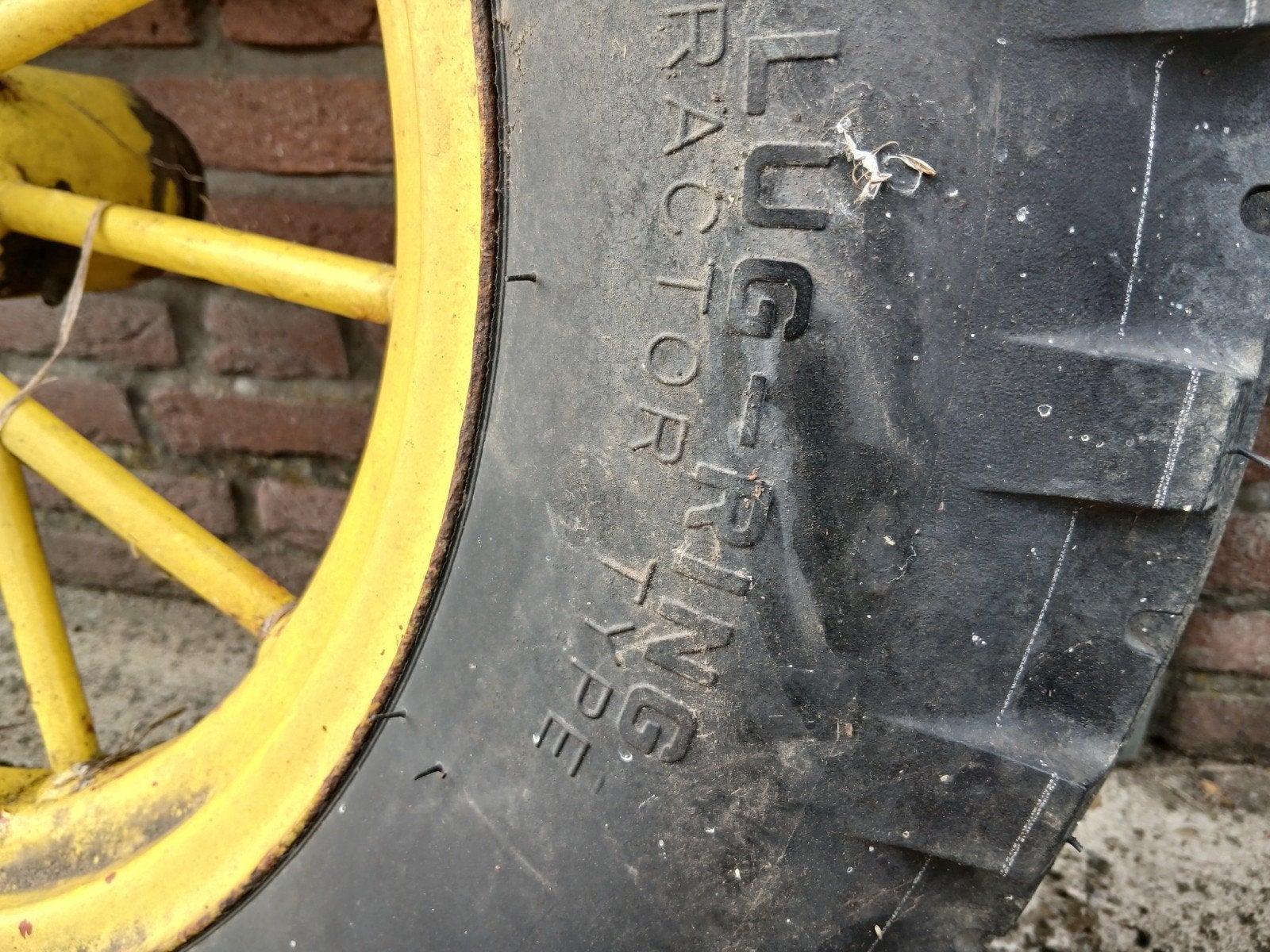 TRACTORBANDEN  / WIELEN 6.00 x 19, Ophalen