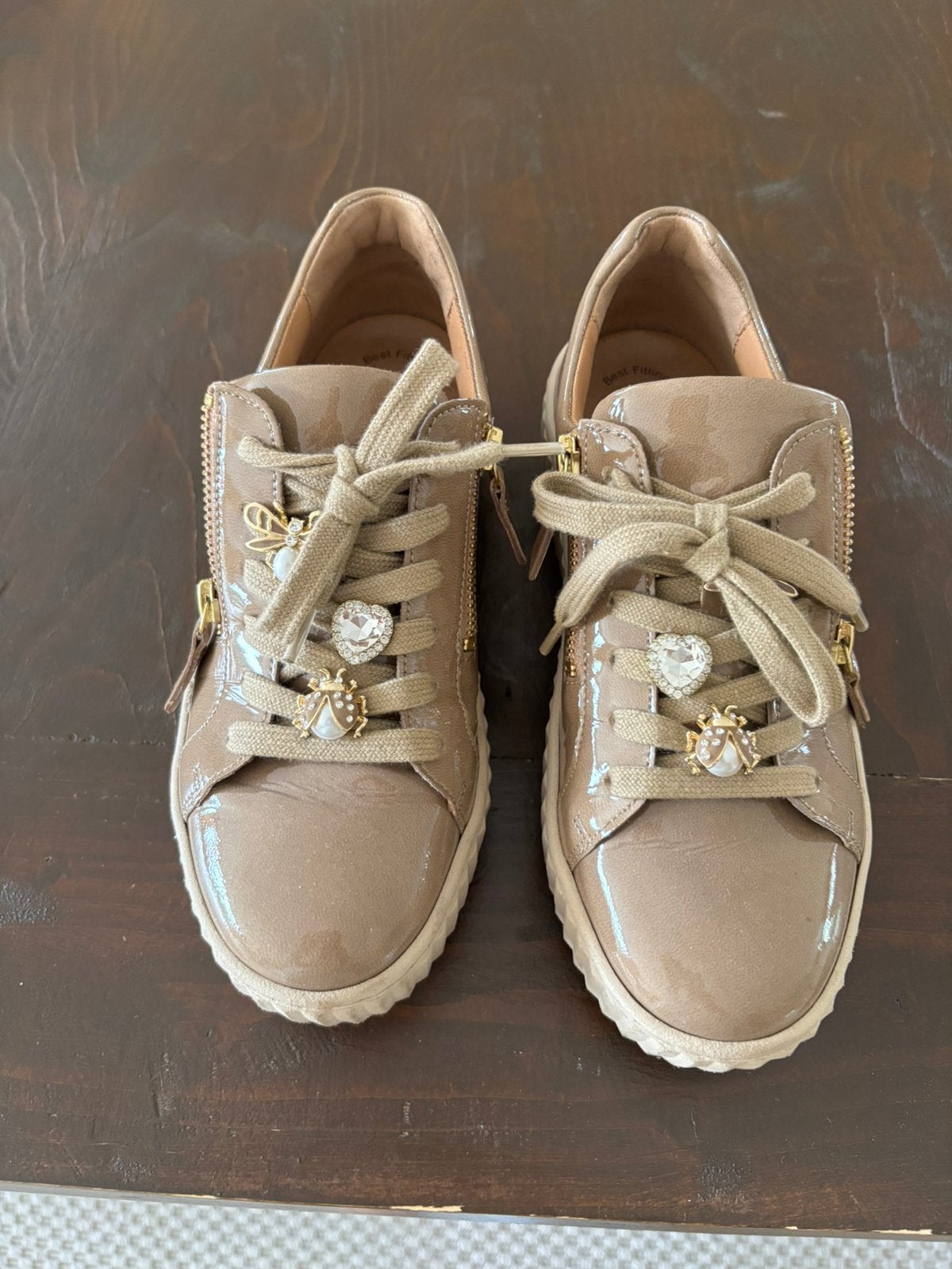 Nieuwstaat beige lak leer sneakers Gabor maat 37,5 4,5, Kleding | Dames, Beige, Ophalen of Verzenden, Sneakers of Gympen, Zo goed als nieuw