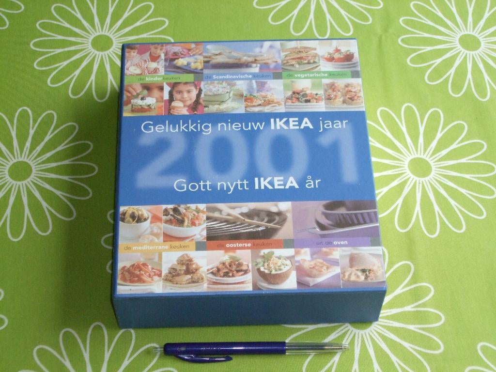 IKEA kookboeken box - Gelukkig nieuw IKEA jaar 2001, Hoofdgerechten, Vegetarisch, Ophalen of Verzenden, Zo goed als nieuw