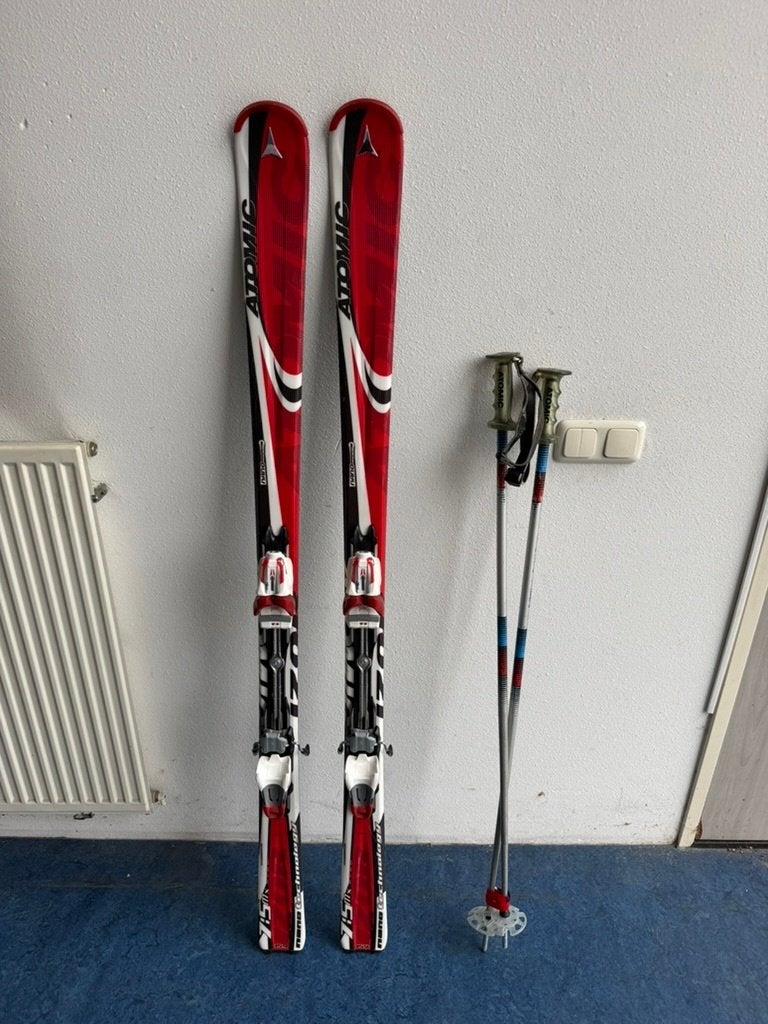 Atomic izor ski's 159cm 7.5mx nano technology, 140 tot 160 cm, Gebruikt, Ophalen of Verzenden, Atomic