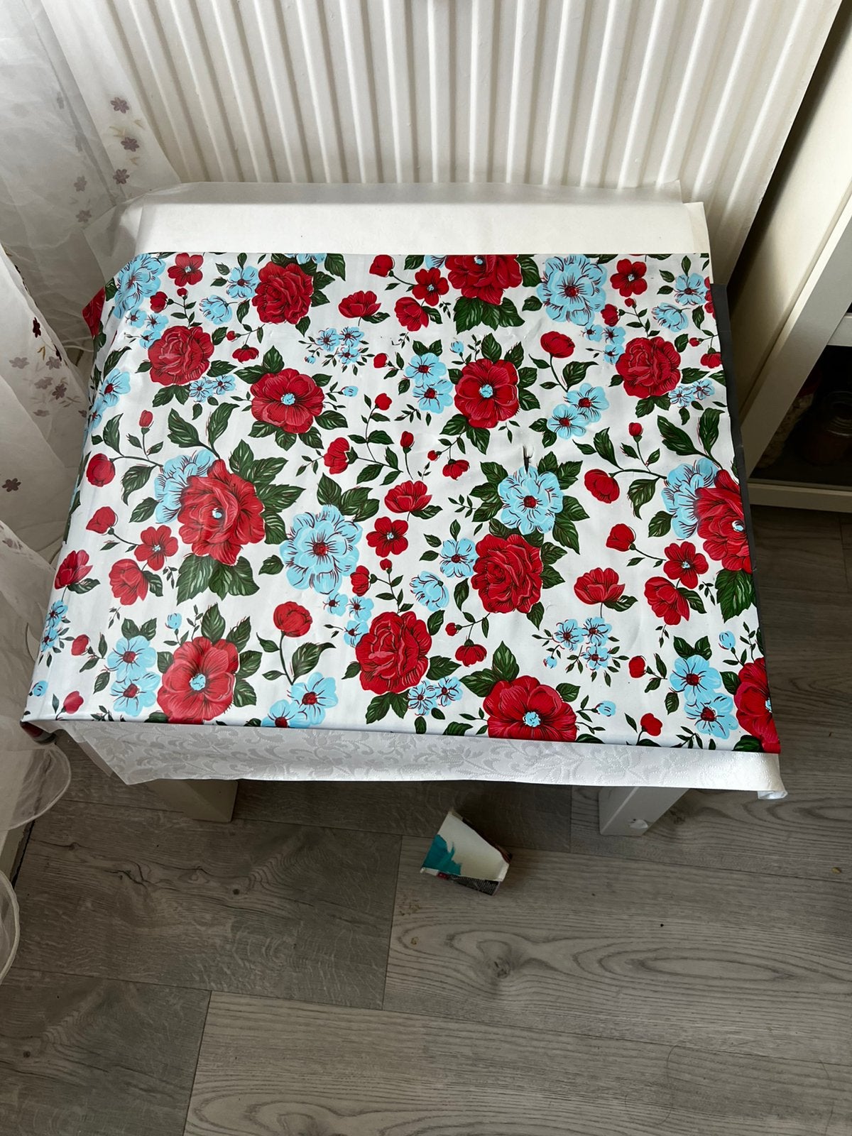 Gratis lack tafel ikea, Huis en Inrichting, Ophalen, Zo goed als nieuw, Rechthoekig, 50 tot 100 cm