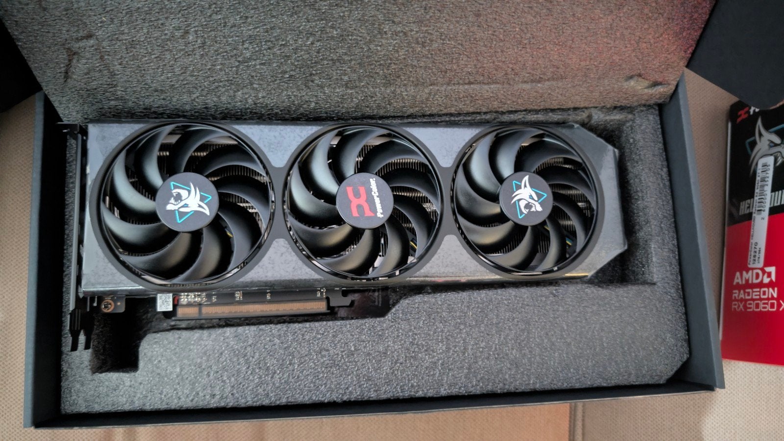 PowerColor Hellhound AMD Radeon RX 9060 XT 16GB Videokaart, AMD, GDDR6, PCI-Express 4, Nieuw