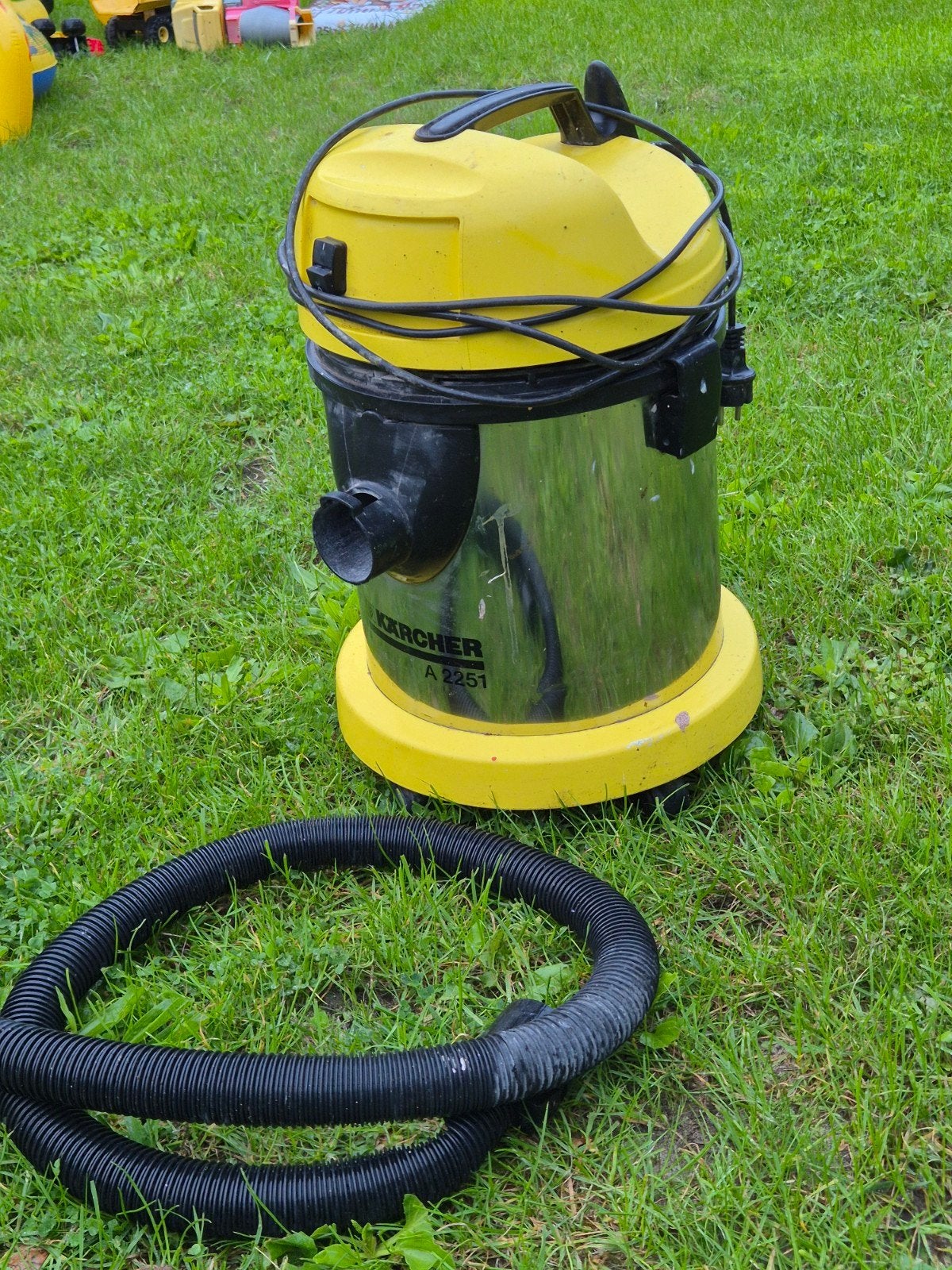 Kärcher A 2251 Industriële Stofzuiger bouwstofzuiger, Witgoed en Apparatuur, Ophalen, Inclusief accessoires, Gebruikt, Kärcher