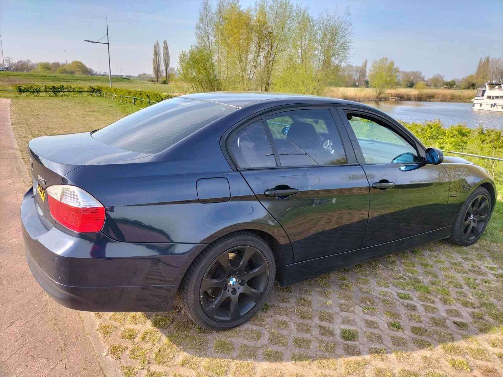 BMW 3-Serie 2.0 I 320 2005 Blauw, Achterwielaandrijving, 1995 cc, 1295 kg, 4 cilinders