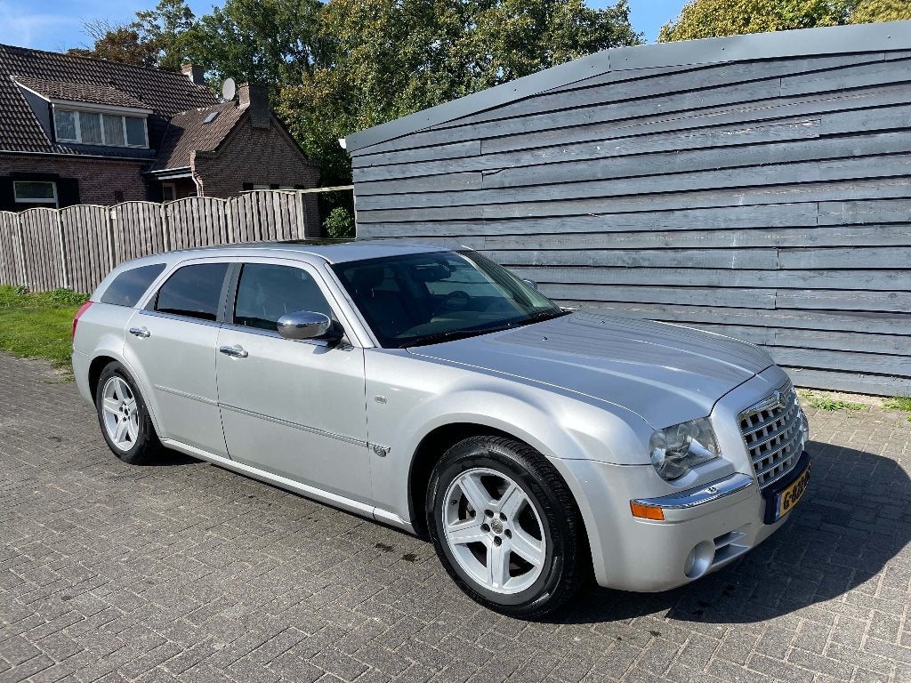 Chrysler 300C Touring 3.6 V6 Benzine + trekhaak, Automaat, Xenon verlichting, 1760 kg, Leder