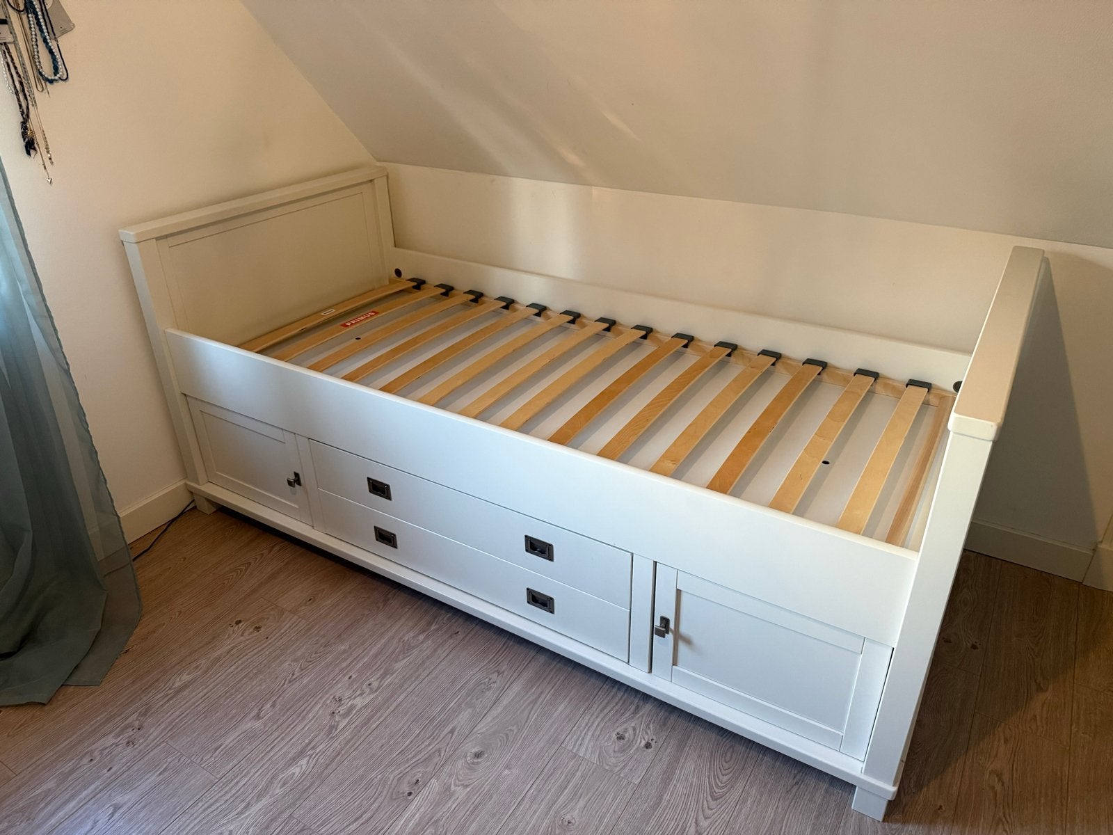 Wit eenpersoonsbed met opbergruimte (90x200 cm), Ophalen, Gebruikt, 90 cm, Eenpersoons