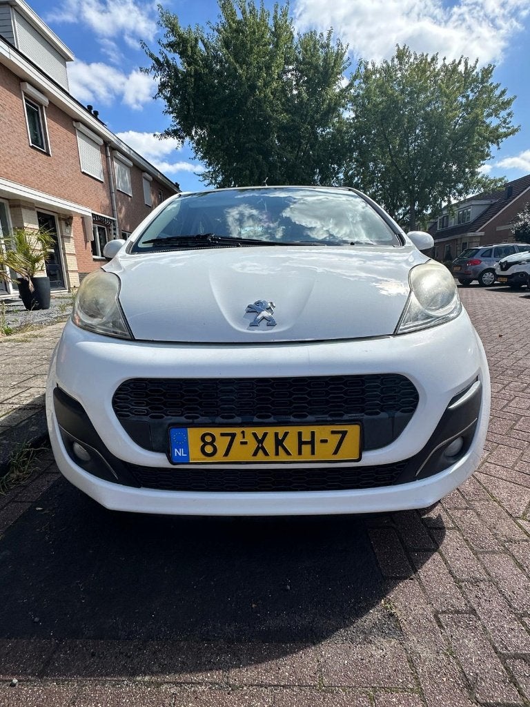 Peugeot 107 1.0 12V 5DR 2012 Wit, Voorwielaandrijving, Dealer onderhouden, Stof, 4 stoelen