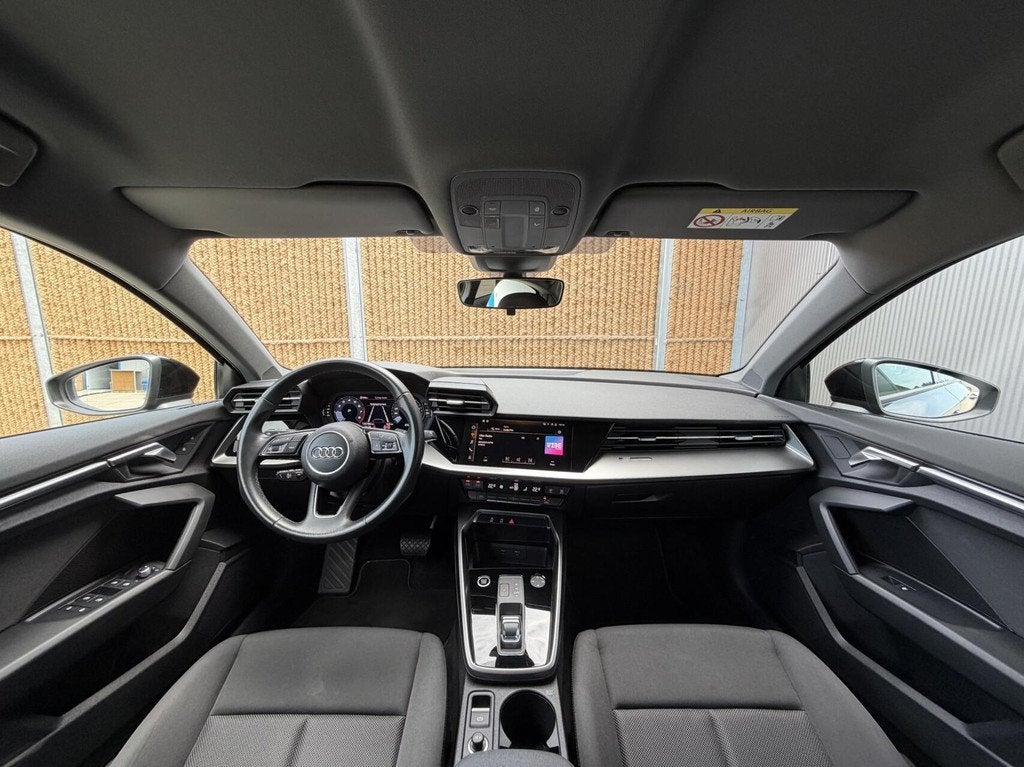 Audi A3 Limousine 30 TFSI Pro Line Zwart optiek | Apple CarP, Gebruikt, Zwart, Origineel Nederlands, Bedrijf