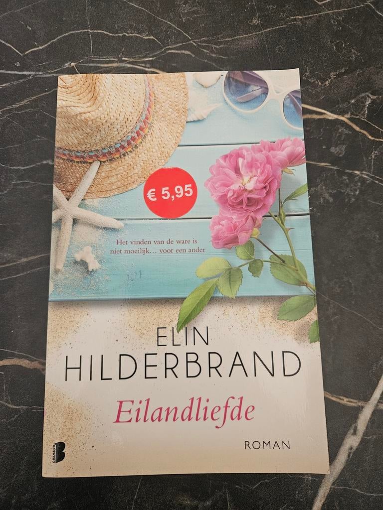 Eilandliefde - Elin Hilderbrand (Roman), Ophalen of Verzenden, Gelezen, Elin Hilderbrand, Nederland