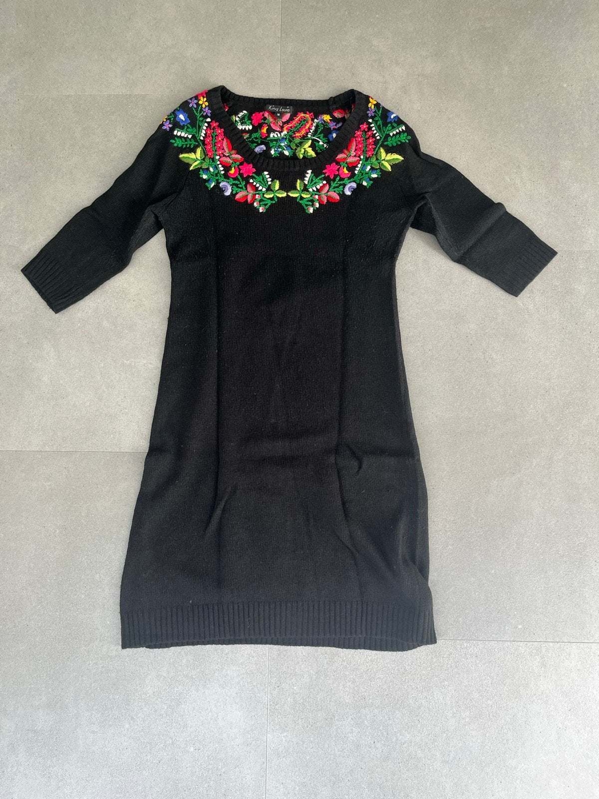 King Louie gebreide jurk met bloemenborduurwerk, maat M, Kleding | Dames, Maat 38/40 (M), Zwart, Ophalen of Verzenden, Gedragen