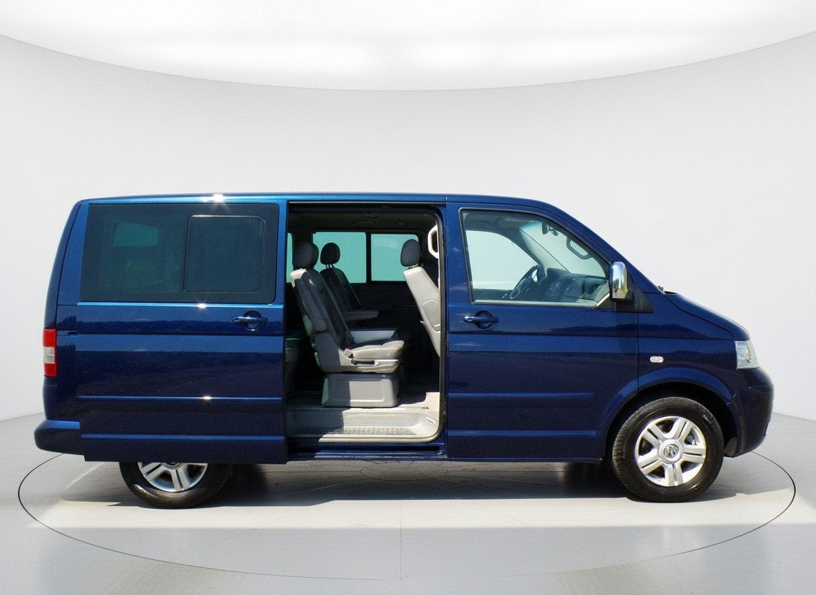 Volkswagen Multivan 2.5 TDI 300|Cruise|Leder|Trekhaak|Clima, Auto's, Voorwielaandrijving, Gebruikt, Bedrijf, Grijs
