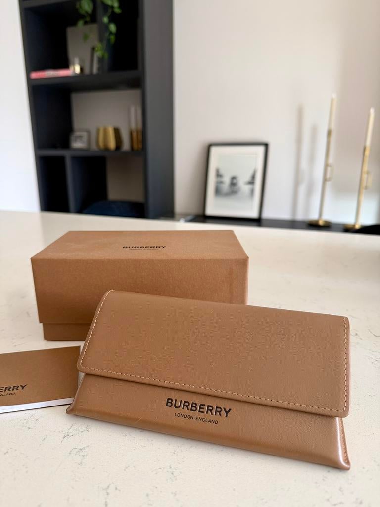 Origineel Burberry etui - leer - compleet met doos, Ophalen of Verzenden, Zo goed als nieuw, Bruin, Overige merken