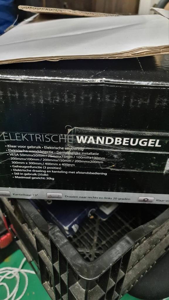 Elektrische Wandbeugel voor TV - VESA compatibel, Ophalen of Verzenden, Nieuw