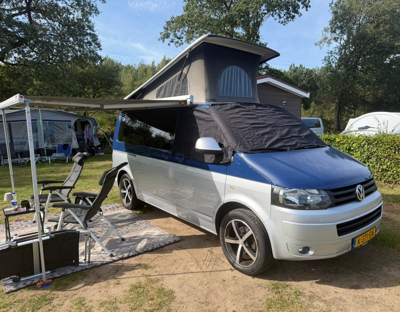 Nette VW Transporter camperbus, Brandblusser, Chemisch toilet, Buscamper of Camperbus, Volkswagen